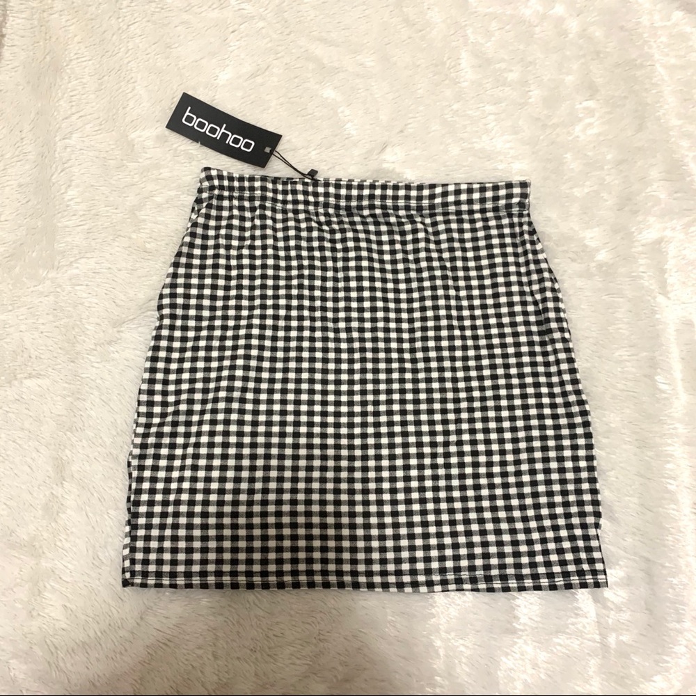 New Boohoo mini skirt